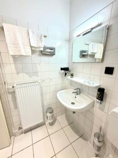 Hotel Vorburg - Free Parking - Bei Hamburg - 3