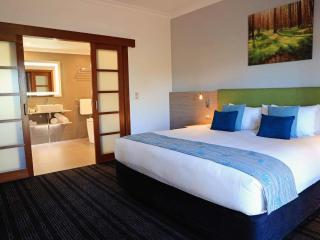 Novotel Vines Resort Swan Valley - 4