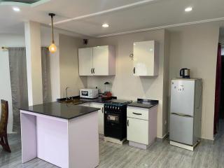 Studio au goudron à Nsimeyong Yaoundé - 9