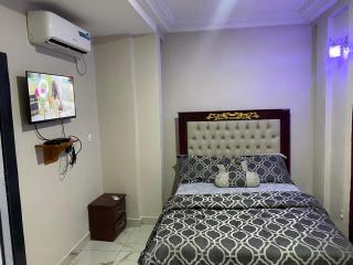 Studio au goudron à Nsimeyong Yaoundé - 3