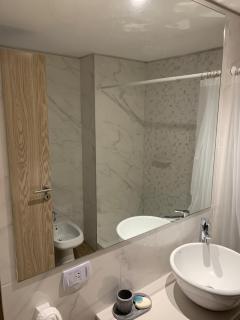 Amplio y departamento en pleno centro de Rosario - 1