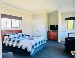 'Muriwai Lakehouse' - 7