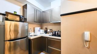 Luxury 1BR Suite in Poblacion Makati w Parking - 9