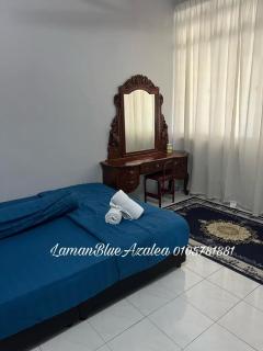 Laman Biru Azalea - 6