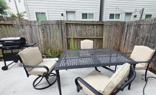 World Cup House-Downtown 3BR Retreat - Patio BBQ - 8