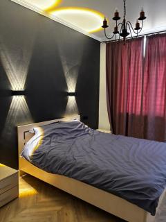 Cozy & Stylish Apartment on 10th Floor - 0