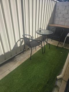 Room in a 2bed Demi-Apt - 2