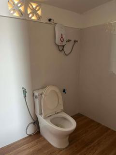 AJs Bamboo Beachfront Guesthouse - 9