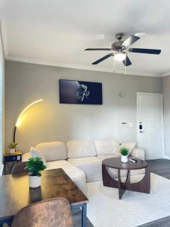 Magnolia 1BR Retreat Perfect for Work & Getaways - 9