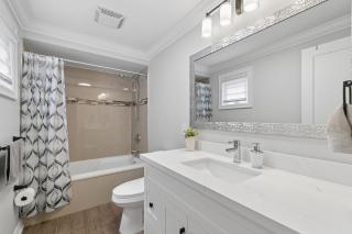 3-bedroom Home in Mississauga - 1