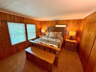 Sunrise Cottage on Mille Lacs with private beach and sauna, near casino and boat launch - 2