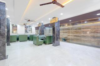 Super Collection O Shri Sai Baba Temple Formerly Hotel Maitreya - 2