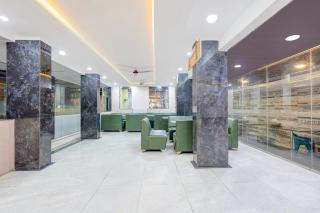 Super Collection O Shri Sai Baba Temple Formerly Hotel Maitreya - 4