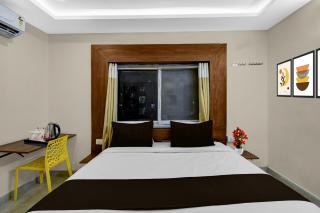 Super Townhouse Financial District Gachibowli Formerly Srinika Inn - 2