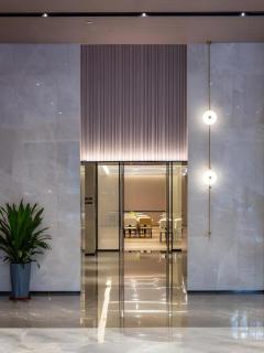 Borrman Hotel Golden Crown Liuzhou Wuxing Pedestrian Street - 1