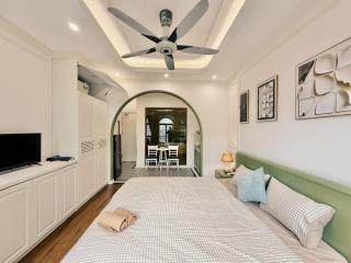 Elegant home - City view - Center - 7