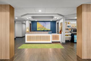 Spark by Hilton Stillwater - 1