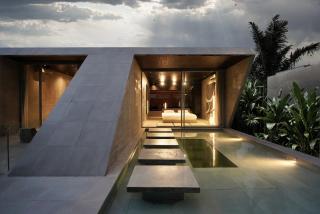 Brutalist Japanese Spaceship - 6