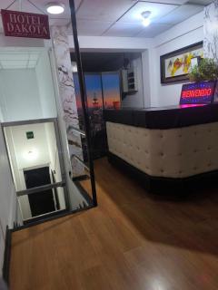 Hotel Dakota - 6