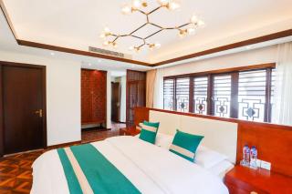 Book and Bed-ChongMing - 2