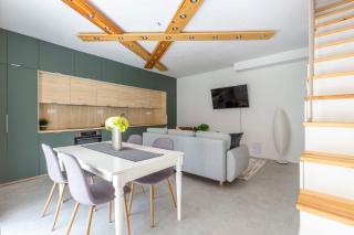 Bohemian Loft Escape near City Park - 4BR w Bathtub - 4