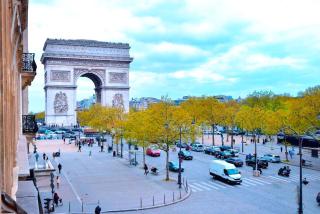 Luxury View on Arc of Triumph - 0