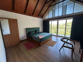 Pebble Falls Jungle Resort - 8