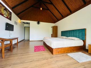 Pebble Falls Jungle Resort - 3