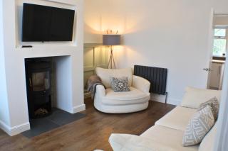 Clayton House - Your Base Near the M6 - 1