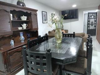 Full House in Zapopan Centrally located - 2