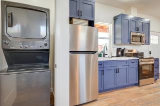 Outdoor Space, Near Everything: Glendale Getaway! - 2