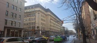 A Vibrant, Brand New Top Central Apartment - 6