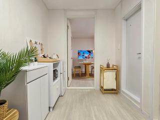 Lain Stay 4인숙소 퀸침대2개 - 8