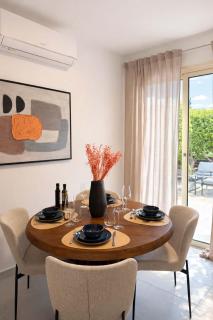 Private Pool Villa Coral Bay - Walk to Beach - 8