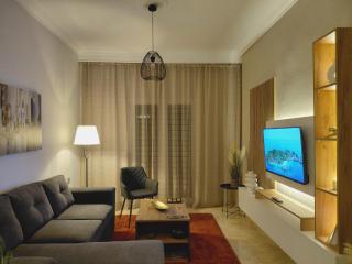 Maison Centrale - Free Private Parking - Luxury Stay in Serres Center - 0