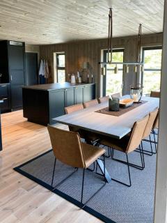 Family Cabin With Skogshorn Views - 3