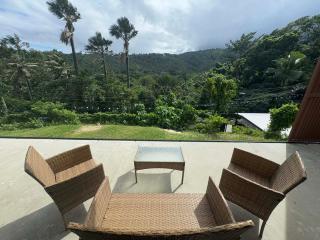 2BR Modern Guest House with Lanai, Kitchen, Roofdeck Near Private Beach - 1
