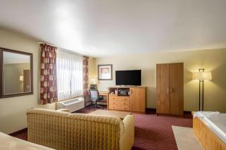 Quality Inn Mineral Point - 9