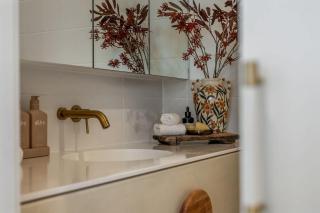 3 BR Apartment Ocean Views - 6