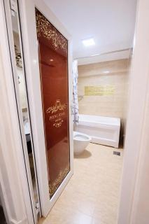 Crowne Hotel - Bui Vien Walking Street 1 - 4