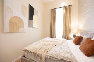 Light-Filled 3BR Retreat - Relaxing Family Apt - 6