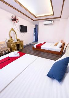 Crowne Hotel - Bui Vien Walking Street 1 - 5