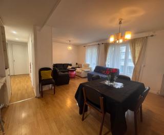 Atelier Couleurs - F3 proche gare et centre-ville Evreux - 5