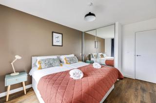 Penthouse Apartment - City Centre - Parking, Balcony, Self-Check-In, Fast Wifi and Smart TV with Netflix by Yoko Property - 8