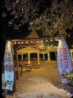 Jeanette Beach Resort - 8