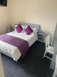 O'Loughlin's Bar - 2