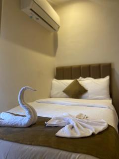 SuN roof pyramids view inn Jacuzzi stay & tours - 1