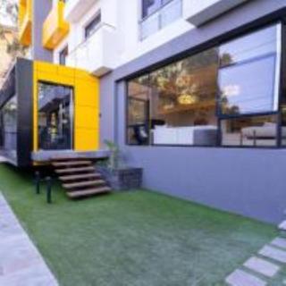 Elegant luxury three bedroom apartment with swimming pool fully equipped gym children playing ground ample parking space and amazing scenic view - 7