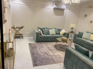 Luxury apartment for rent شقة فاخرة للإيجار - 1