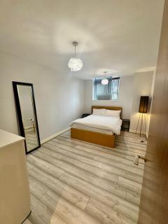 Cosy Bull Ring Apartment - 3